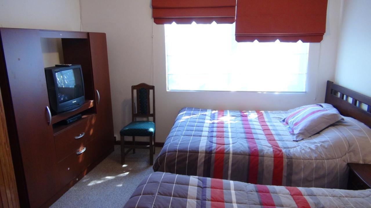 Hostal Los Avellanos 特木科 外观 照片
